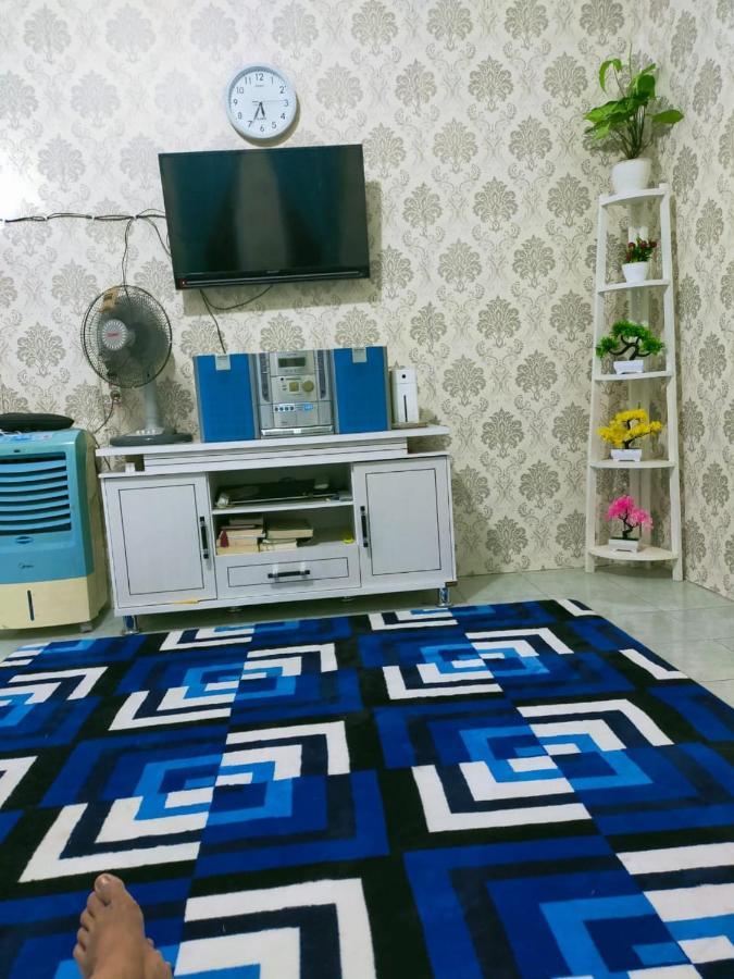 Shifana Homestay Syariah Джокякарта Екстериор снимка