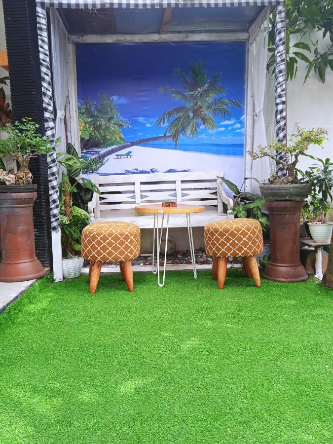 Shifana Homestay Syariah Джокякарта Екстериор снимка